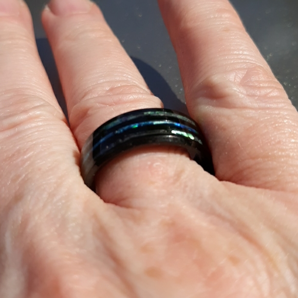 8mm abalone shell and tungsten wedding band. - Picture 6 of 6